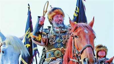 完成了这部即便放在全世界也是规模最大的纪录片之一——《神秘的西夏