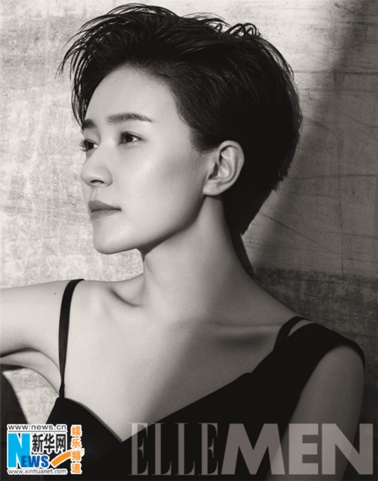 焦俊艳黑白大片颓痞范儿 眼神倔强酷劲足(组图