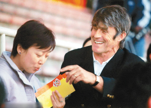 足球迎春天 8000足记今安在:多数转投其他部门