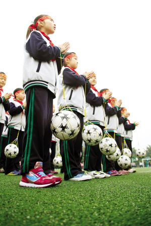 全国青少年足球培训大咖点赞江阴足球氛围