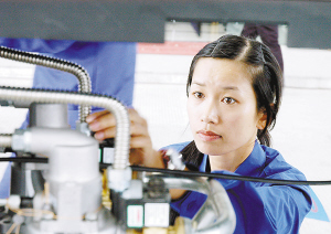 北京女性新蓝领平均月薪4881元 按摩师超700