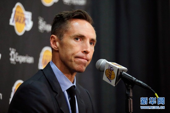 纳什就退役召开新闻发布会