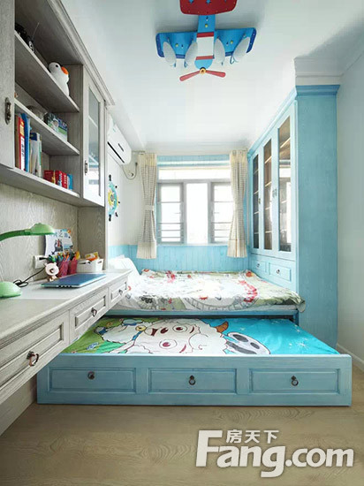 85平三居旧房改造装修 不规则客厅装修北欧风