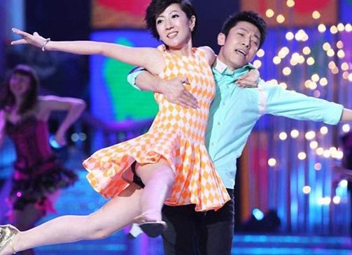 孟非女儿颜值爆表获怒赞 与多位明星合影曝光