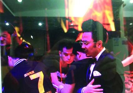 孙楠退赛 歌手 幕后还原 汪涵机智救场成最大赢