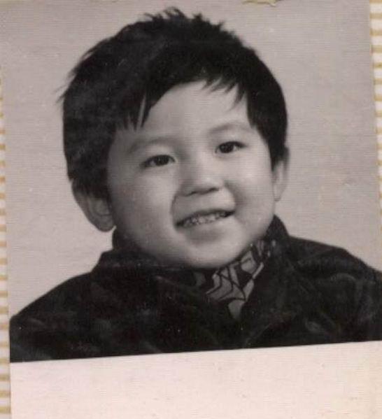 跑男明星童年照曝光 邓超绰号 混世魔王 --人民