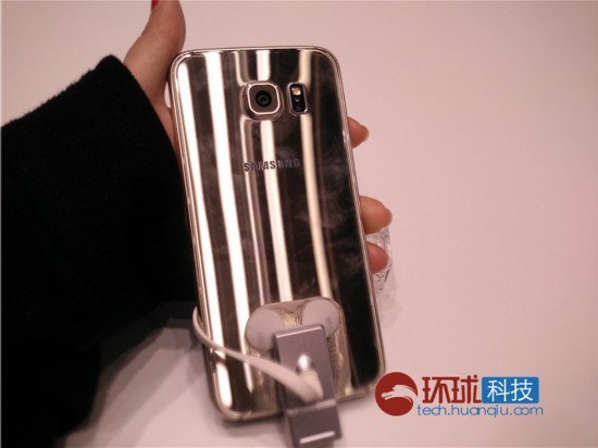 三星Galaxy S6\/S6 edge中国发布 多种色彩抢眼