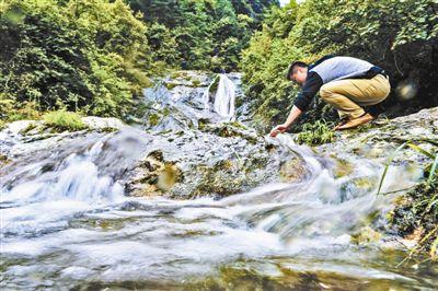 陕西宁强汉源镇大巴山深处的汉江源头，汉江水从这里出发，辗转2000多公里，最终流进京津冀的千家万户