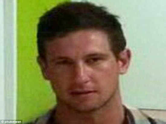 澳大利亚醉酒游客泰国偷盗虎虾被捕