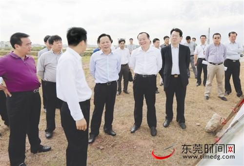 市委书记,市人大常委会主任徐建华,市委副书记,市长袁宝成到谢岗镇