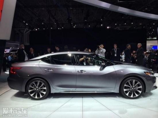 Nissan Maxima
