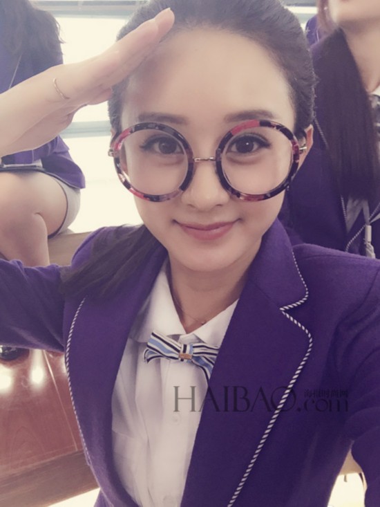 angelababy赵丽颖《奔跑吧兄弟》里比美斗艳图片