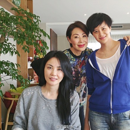 王菲怀孕再站风口浪尖? 小别胜新婚王菲谢霆锋