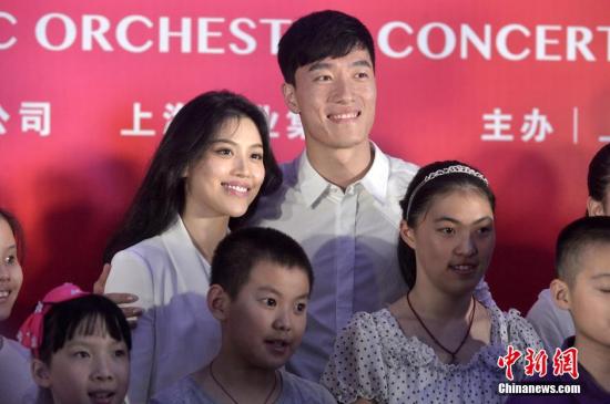 飞人刘翔正式宣布退役 妻子葛天回应:你永远是最棒的