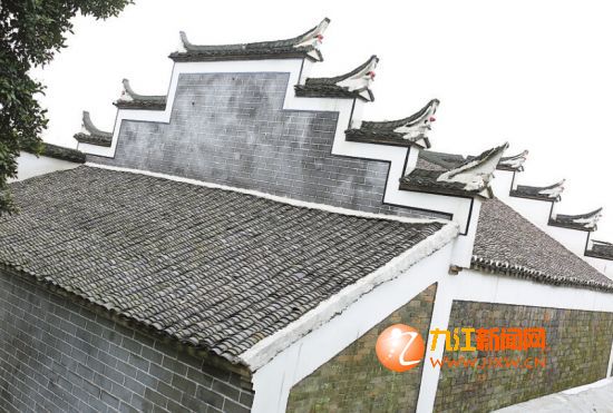 祠堂背面。