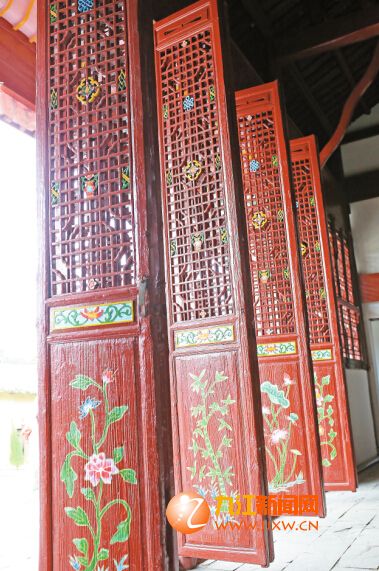 祠堂的建筑风格、花纹图案等都保留着清朝古风。