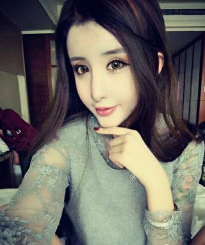 15岁少女整容变蛇妖 细数全球疯狂整容案例
