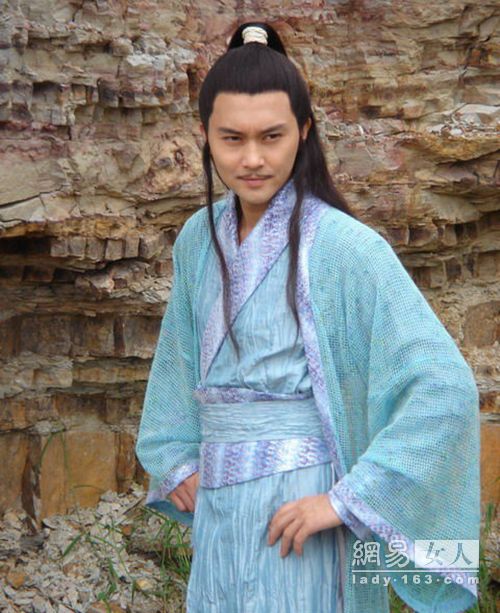 林志颖钟汉良陆毅 娃娃脸很难hold住八字胡(图