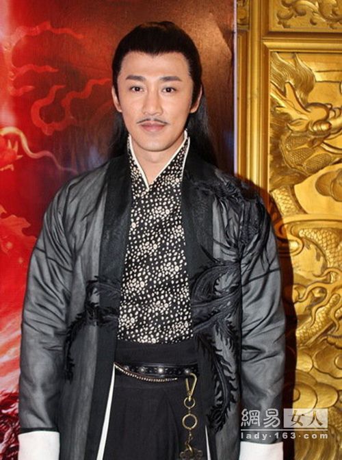 林志颖钟汉良陆毅 娃娃脸很难hold住八字胡(图