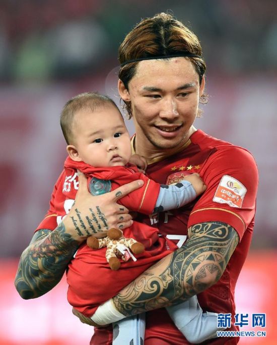 恒大vs辽宁6比1完胜 张琳芃打出惊天吊射