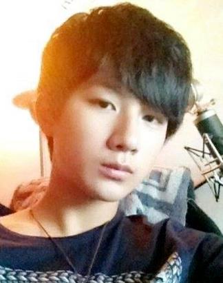 "变形计"李宏毅最新近照曝光 不出道内幕起底