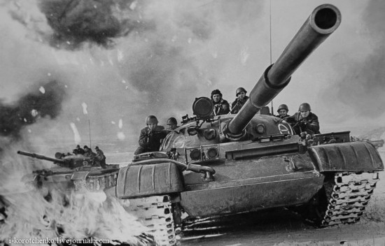 逼真带感的苏联钢铁洪流铅绘画(组图)