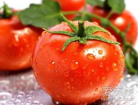 睡前千万不要吃这10种食物 晚饭后吃西红柿将