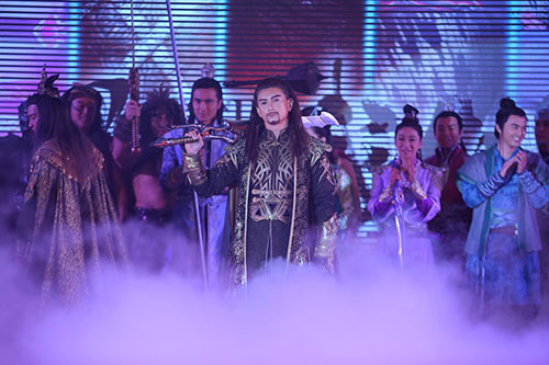 赵丽颖陈伟霆为 蜀山 T台走秀 吴奇隆造型惊艳