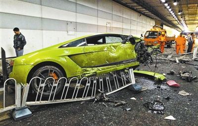 尼车主家庭情况曝光 邻居称其父在剧组开车后