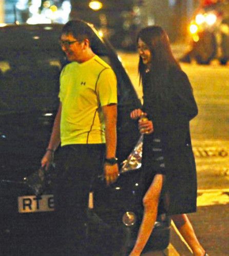 不是方大同?曝薛凯琪与 四眼 富二代酒店密会