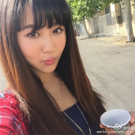 《<em>花样姐姐</em>》<em>杨紫</em>接替宋茜 <em>杨紫</em>搞怪照盘点--人