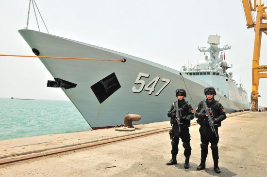 中国海军也门撤侨行动剪影(组图)