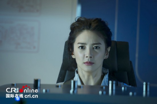 《蒸发太平洋》 机长 张雨绮上演制服诱惑--人