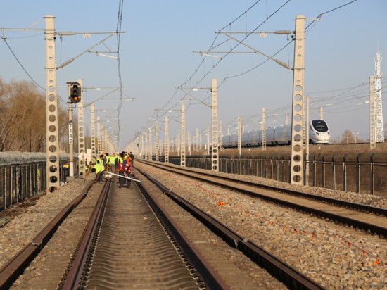 京包线第一阶段集中修施工战役全面打响(组图