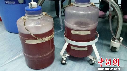 �Ĵ�����Ů�ӶǴ��绳��һ�龹��40�����ף�ͼ��