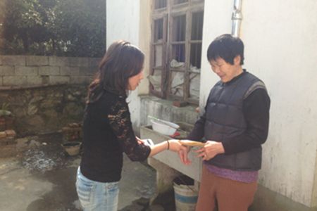 南陵县开发区管委会赴柏一村开展双联系慰问