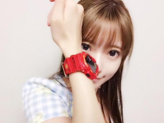 韩国二次元娇娃yurisa微博粉丝破50万 五官精致