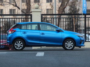 2015YARiS L 