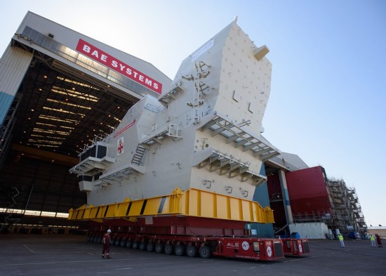 组图:英国女王级航母二号舰舰岛出厂