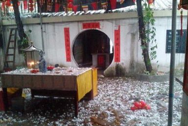 广东下特大冰雹 天空一秒变黑(图)