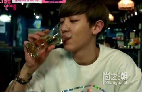 《我独自喜欢中》EXO朴灿烈忆初恋自曝恋爱暧昧黑女生拉图片