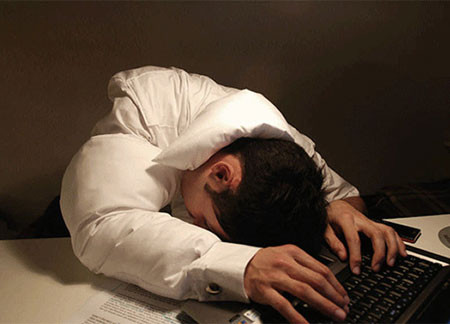 常熬夜危害多 熬夜如何恢复精力?