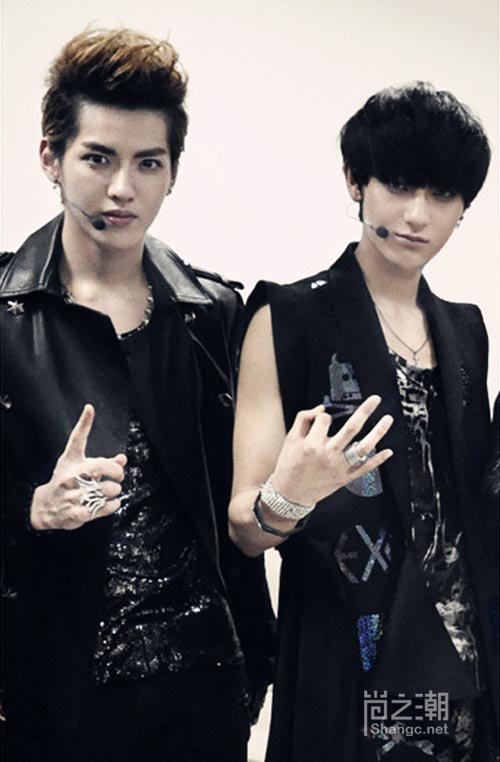 黄子韬骂吴亦凡事件真相还原:昔日合影现端倪