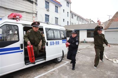 家门口的消防队:海门所有镇乡配备警消两用车