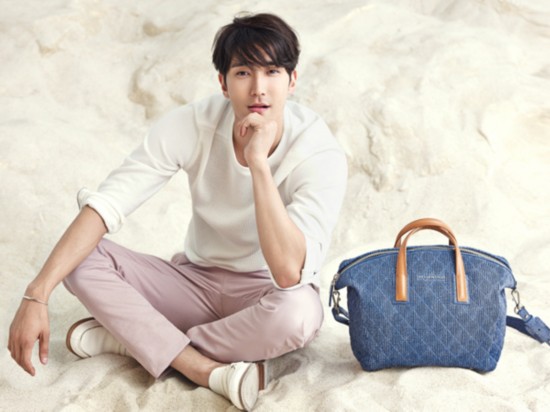 super junior崔始源的画报人生:棱角分明被赞"雕塑美男"(组图)