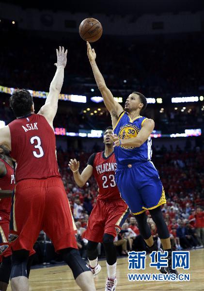 NBA季后赛:勇士vs鹈鹕3-0领先(比赛集锦)