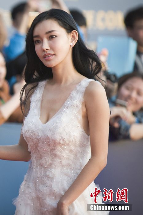 童菲性感透视图_童菲芭比娃娃写真曝光纯真柔美的小性感童