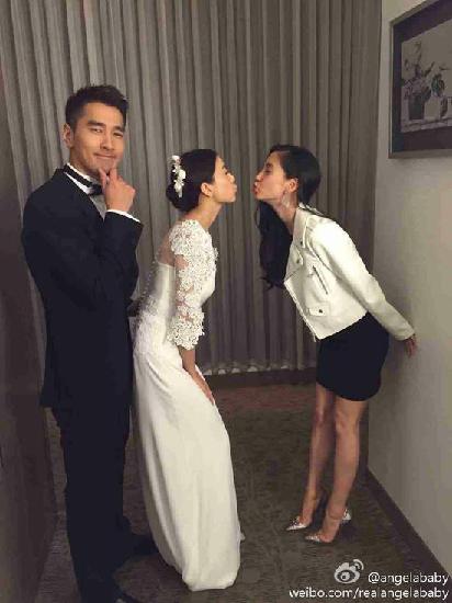 《跑男》幕后花絮曝光 黄晓明看紧女友防备陈