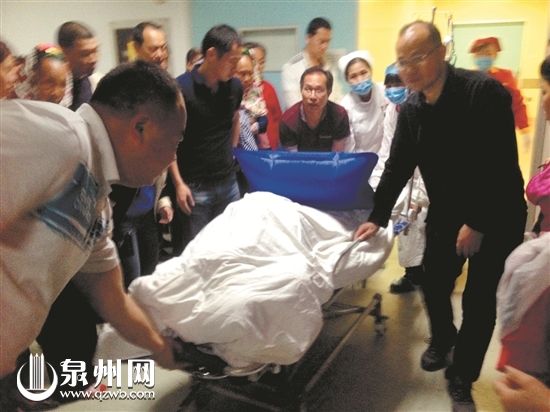 泉州惠安一男班长疑捅伤<em>隔壁班女生</em>后自尽--福