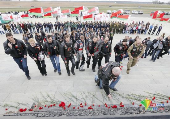 (图)普京铁粉摩托车队欲横穿欧洲纪念二战胜利